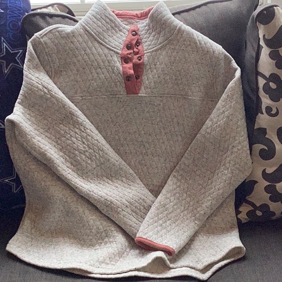 mia & tess Tops - Beautiful pull over sweatshirt